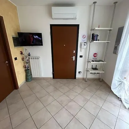 Apt Genny - *